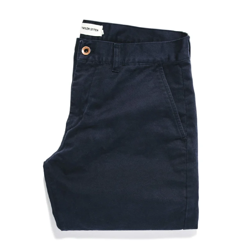 Casual twill pants for easygoing daily outfits -The Slim Chino in Organic Navy