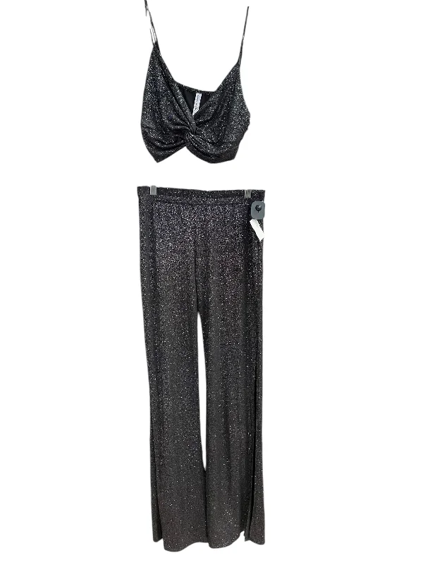 Lightweight travel pants with wrinkle-free fabric -Pants Set 2pc By Clothes Mentor In Black, Size: M