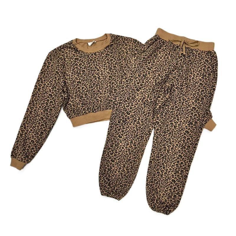 Stylish cropped pants for warm season trends -Pants Set 2pc By Lovers & Friends In Leopard Print, Size: Xs