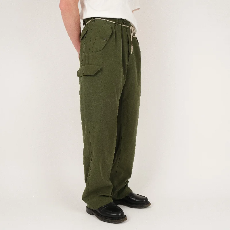 Cargo Pants with Cargo Pockets for College Sports -SWEDISH CARGO  PANTS