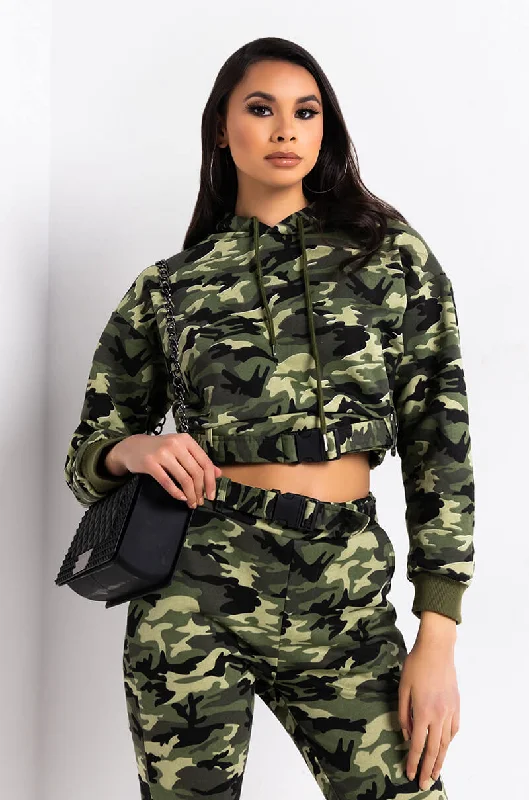 Minimalist Blouses for Simplicity -EASY TO SAY SWEATSHIRT GREEN CAMO