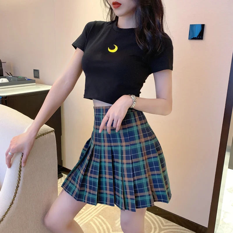 Polo Shirts for Sporty Look -MOON PRINT T-SHIRT & CHECKER PLEATED SKIRT BY22227