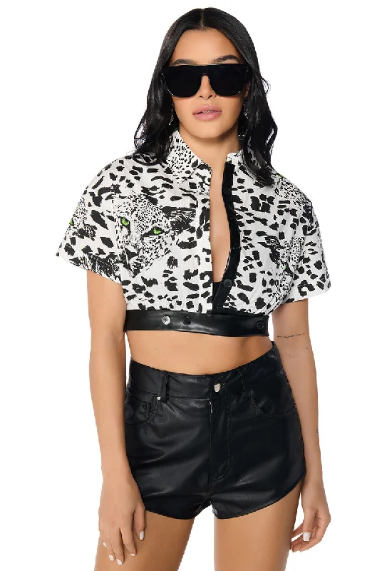 Linen Shirts for Breathable -ON THE PROWL ANIMAL PRINT CROPPED SHIRT