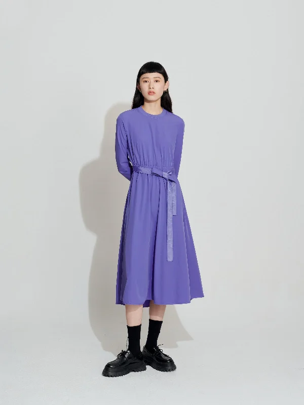 Vintage Dresses for Nostalgia -Pantone Collaboration : Slim Pantone Colour Dress